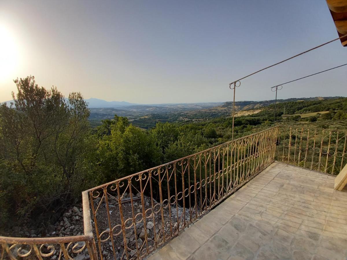 La Casa Dalle Finestre Blu Abbateggio Eksteriør billede