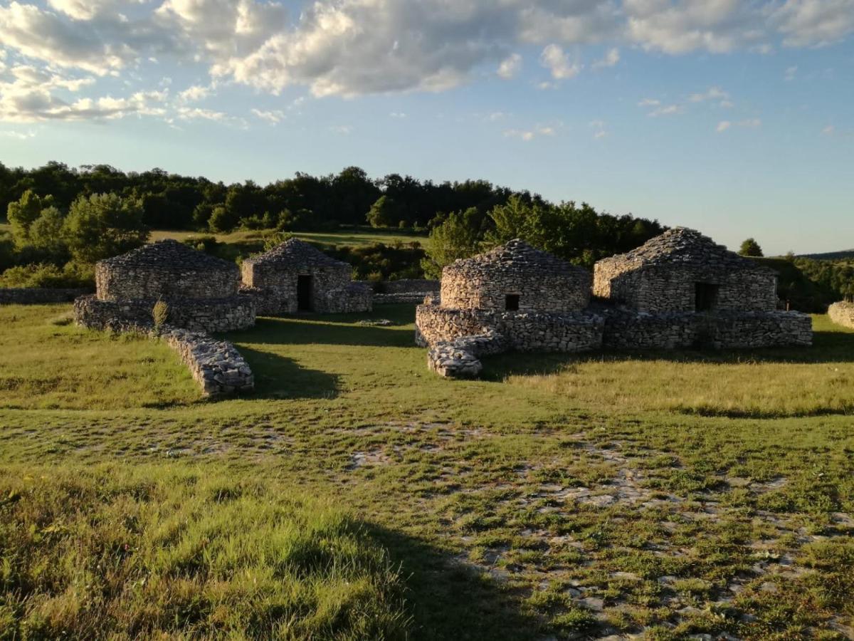 La Casa Dalle Finestre Blu Abbateggio Eksteriør billede